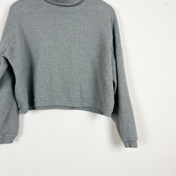 Lululemon Peaceful Moments Pullover Size M/L - Picture 3 of 5